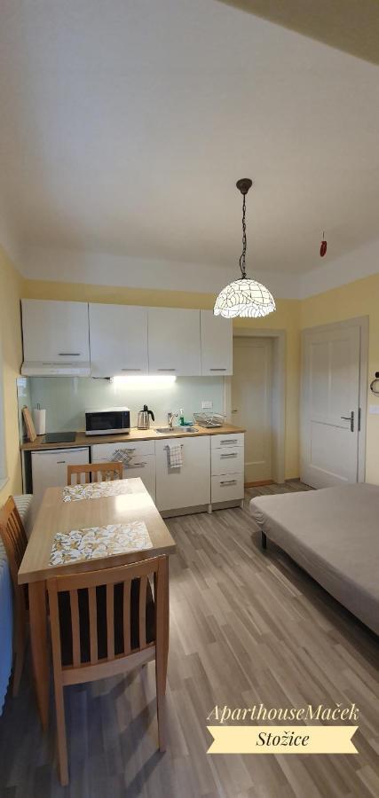 Appartamento Aparthouse Macek Lubiana Esterno foto